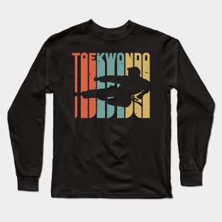 Retro taekwondo / taekwondo lover gift idea / taekwondo fan present / martial arts Long Sleeve T-Shirt